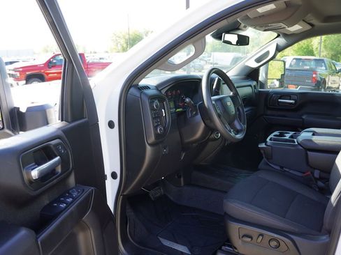Certified 2024 Chevrolet Silverado 2500 Custom w/ Custom Value Package AWD/4WD image 15