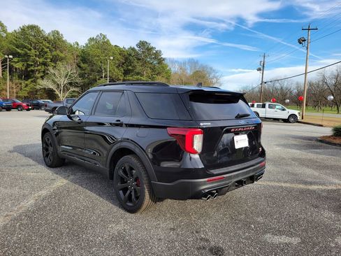 Used 2022 Ford Explorer ST w/ Equipment Group 401A image 3