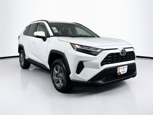 Certified 2025 Toyota RAV4 XLE image 9