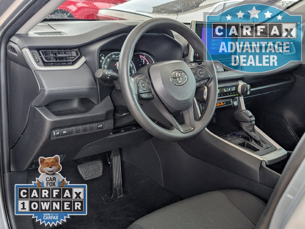 Used 2025 Toyota RAV4 XLE w/ Convenience Package FWD image 4