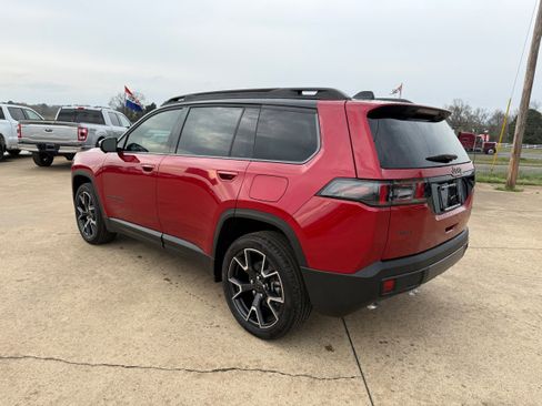 New 2026 Jeep Cherokee Overland image 5