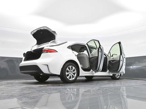 Used 2024 Toyota Corolla LE image 44