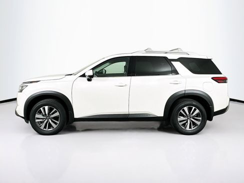 Used 2024 Nissan Pathfinder SL image 4
