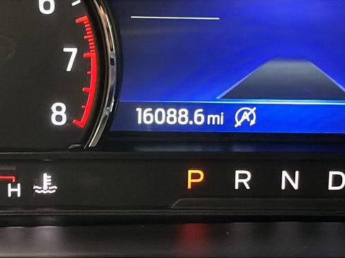 Used 2023 Ford Explorer XLT w/ Equipment Group 202A AWD/4WD image 10