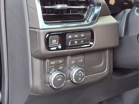 Certified 2026 GMC Yukon XL Denali w/ Sun & Power Step Package AWD/4WD image 13