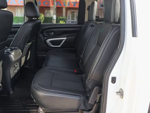Used 2018 Nissan Titan PRO-4X AWD/4WD image 40