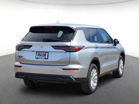 New 2026 Mitsubishi Outlander ES AWD/4WD image 2