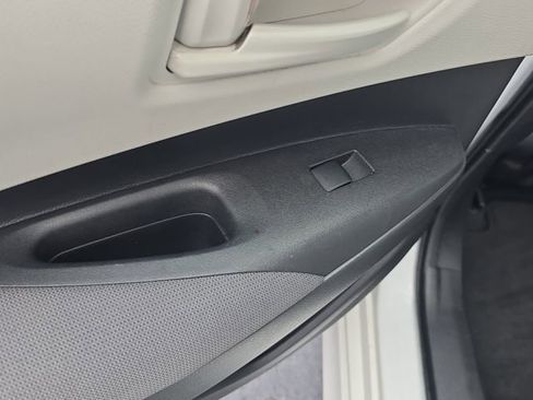 Used 2022 Toyota Corolla LE image 10