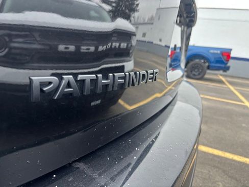 Used 2019 Nissan Pathfinder SV w/ Rock Creek Edition image 9