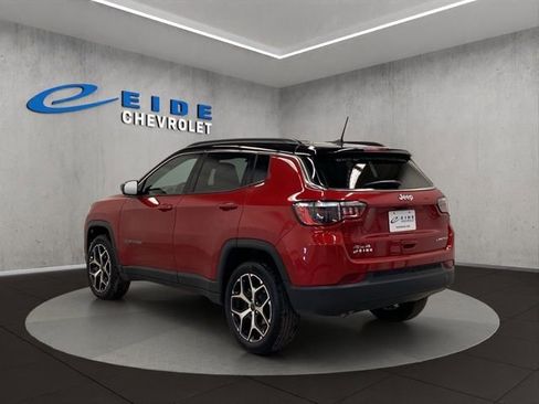 Used 2025 Jeep Compass Limited image 4