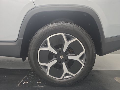Used 2022 Rivian R1T Adventure AWD/4WD image 10