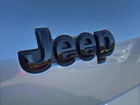 New 2025 Jeep Grand Cherokee L Limited w/ Trailer Tow Package AWD/4WD image 27