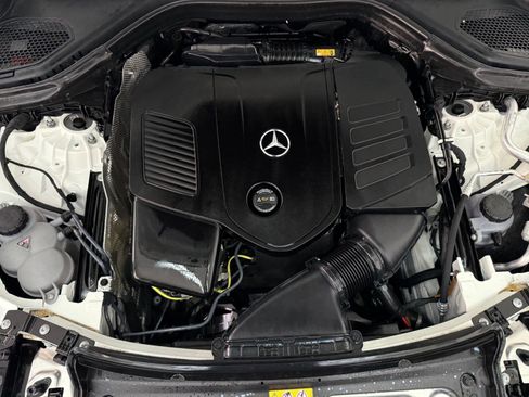 Certified 2024 Mercedes-Benz GLC 300 image 31