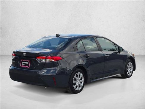 Used 2025 Toyota Corolla LE FWD image 5