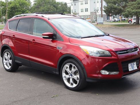 Used 2015 Ford Escape Titanium w/ Equipment Group 301A AWD/4WD image 2