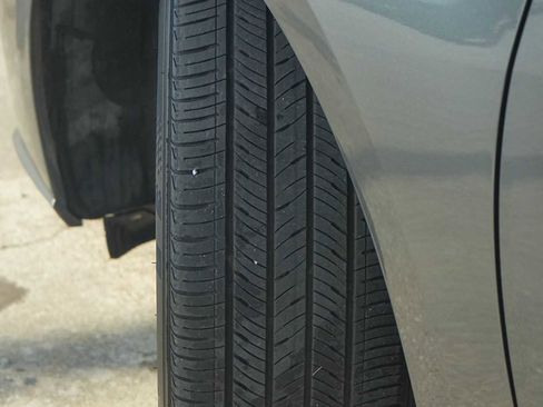 Used 2024 Nissan Altima 2.5 SV image 29