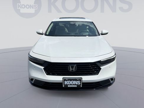 Used 2023 Honda Accord Touring image 11