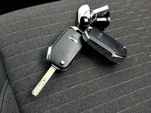 Used 2021 Kia Seltos S image 37