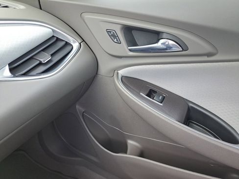 Used 2020 Chevrolet Malibu LT FWD image 31