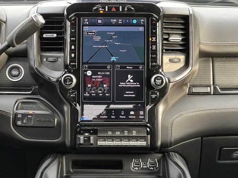 Used 2024 RAM 3500 Limited image 27