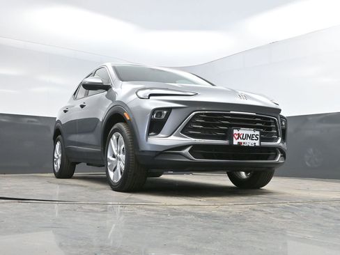 Used 2025 Buick Encore GX Preferred image 33