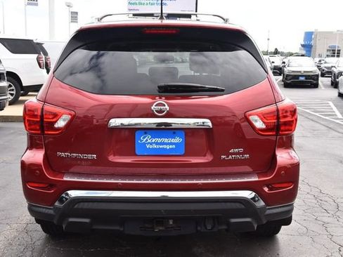 Used 2017 Nissan Pathfinder Platinum w/ Family Entertainment Package AWD/4WD image 6
