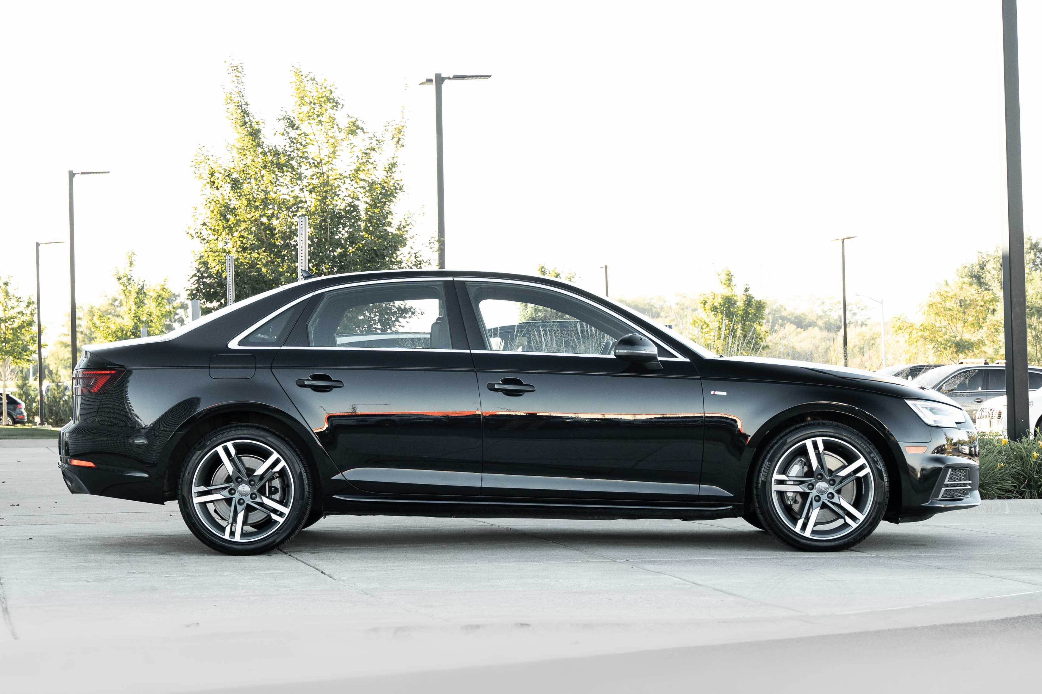 Used 2018 Audi A4 2.0T Premium Plus w/ Premium Plus Package AWD/4WD image 3