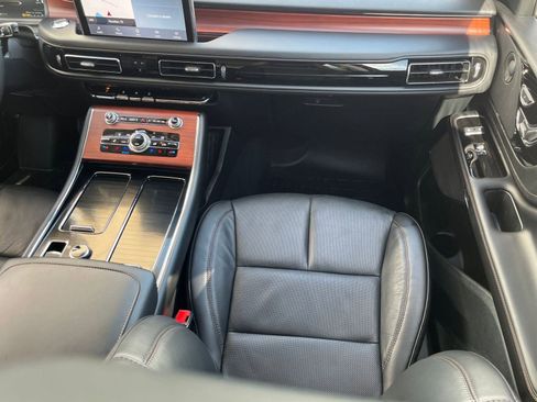 Used 2023 Lincoln Aviator Reserve w/ Elements Package Plus image 20