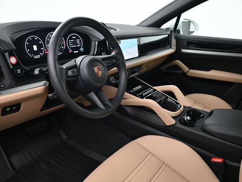 Used 2026 Porsche Cayenne Coupe AWD/4WD image 4