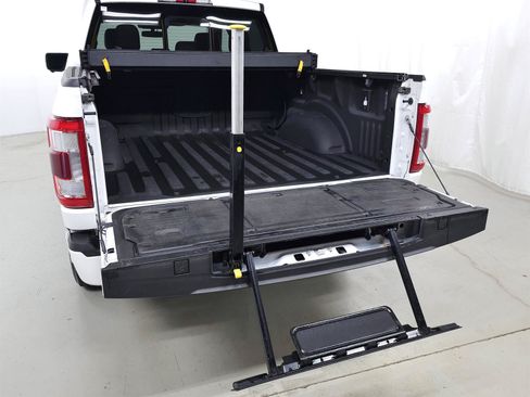 Used 2021 Ford F150 Limited AWD/4WD image 9