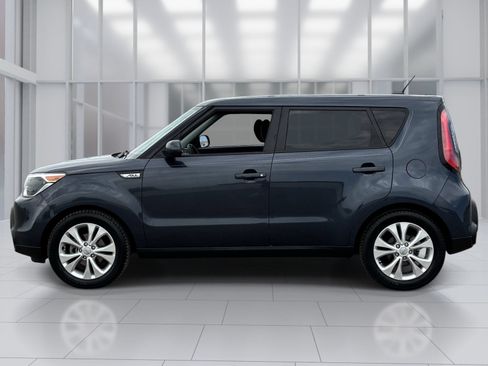 Used 2015 Kia Soul + FWD image 3
