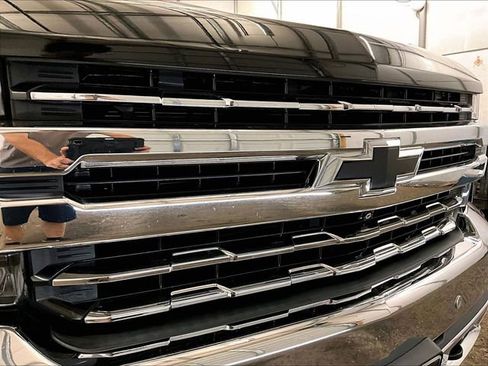 Used 2019 Chevrolet Silverado 1500 LTZ w/ LTZ Plus Package AWD/4WD image 29