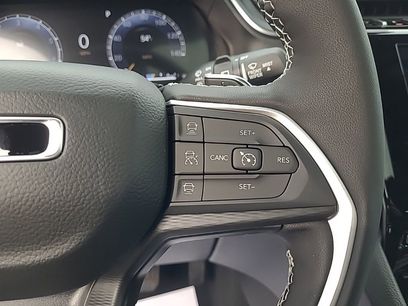 New 2025 Jeep Grand Cherokee 4WD