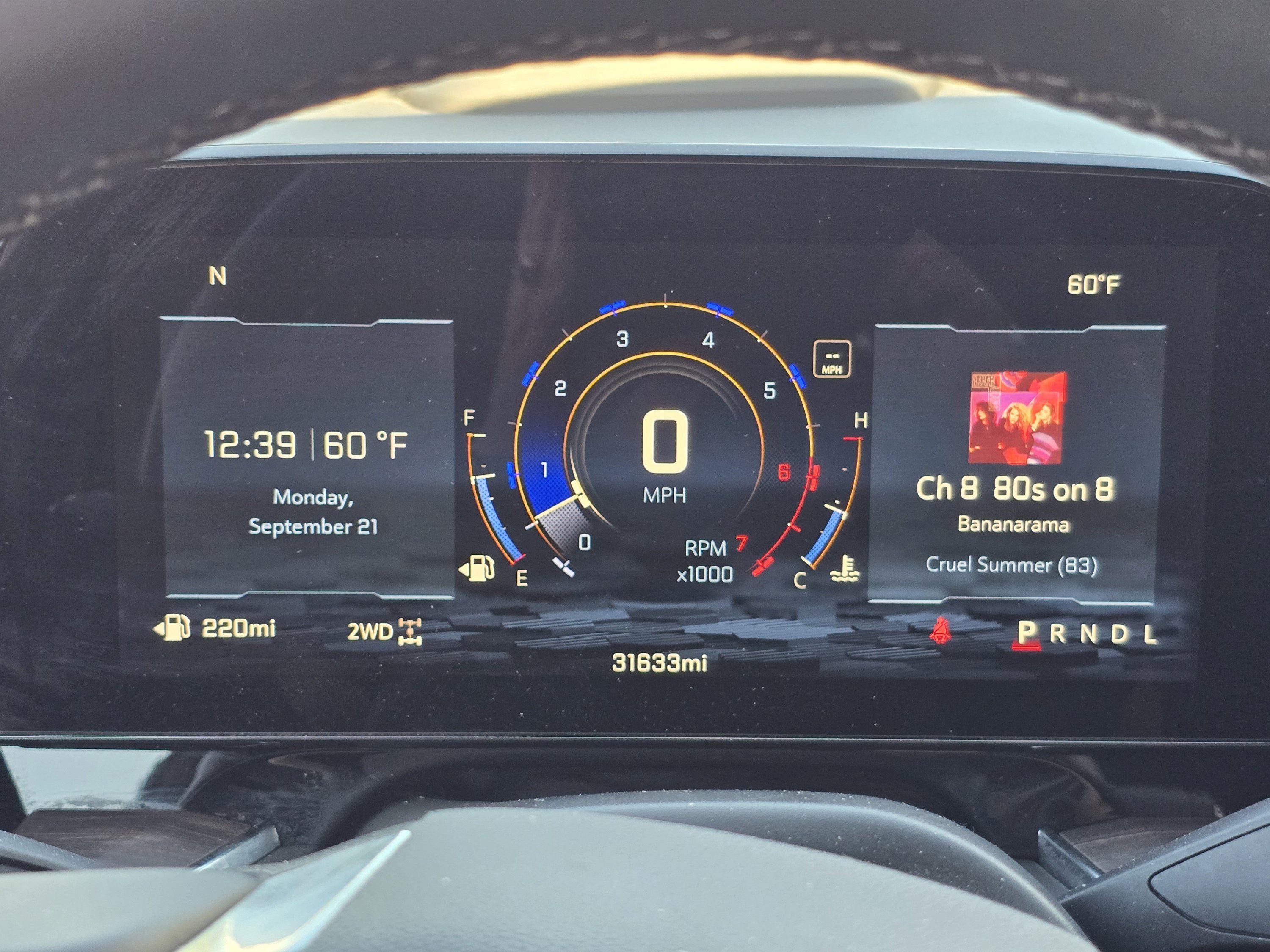Used 2025 Chevrolet Suburban Z71 AWD/4WD image 14