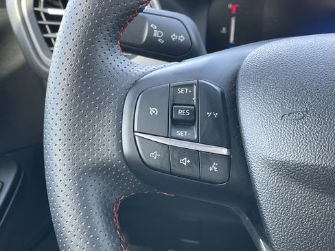 Used 2025 Ford Escape ST-Line w/ Equipment Group 301A image 19