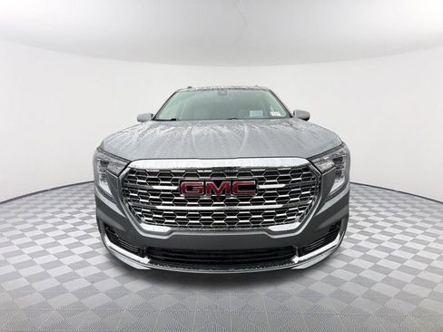Used 2024 GMC Terrain Denali w/ Denali Premium Package image 2
