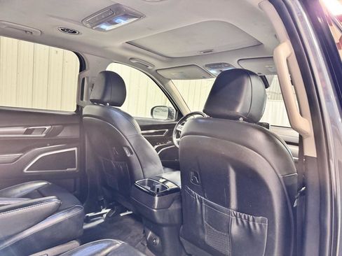 Used 2020 Kia Telluride S FWD image 21