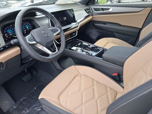 New 2026 Volkswagen Atlas Cross Sport SE FWD image 7