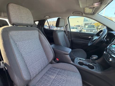 Used 2023 Chevrolet Equinox LT image 19