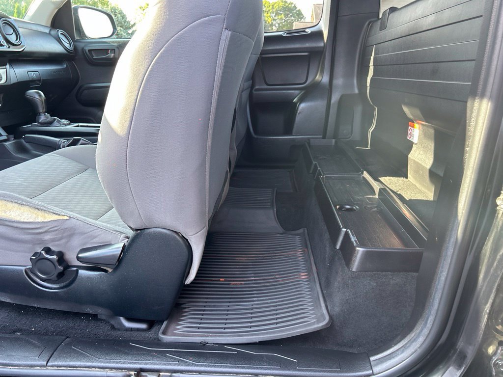 Used 2023 Toyota Tacoma SR AWD/4WD image 34