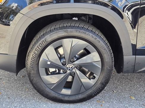 New 2026 Volkswagen Taos S FWD image 10