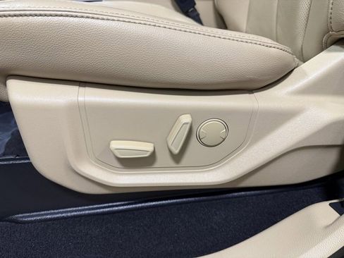 Used 2021 Ford F250 Lariat w/ Lariat Value Package image 21