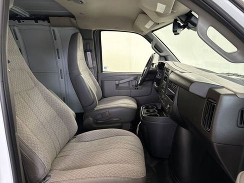 New 2026 Chevrolet Express 3500 Extended w/ Driver Convenience Package RWD image 20