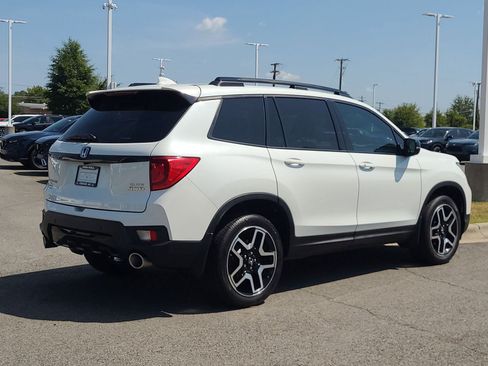 Used 2023 Honda Passport Elite image 3