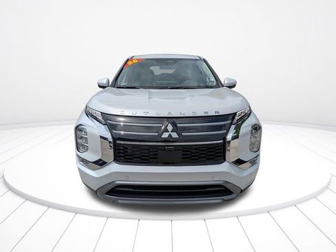 New 2026 Mitsubishi Outlander SE image 9