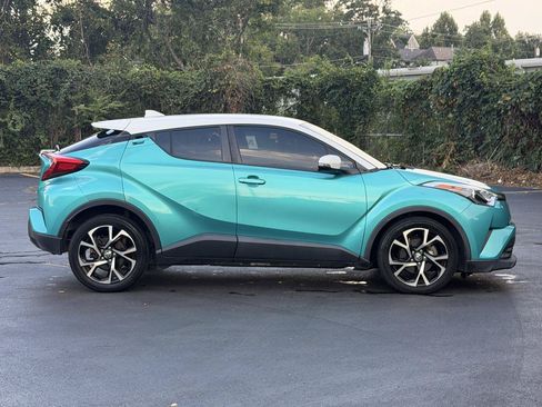 Used 2018 Toyota C-HR XLE FWD image 4