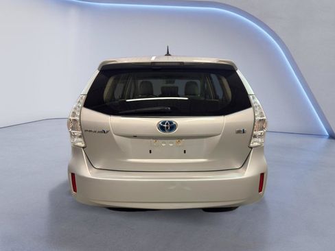 Used 2014 Toyota Prius V Three FWD image 7