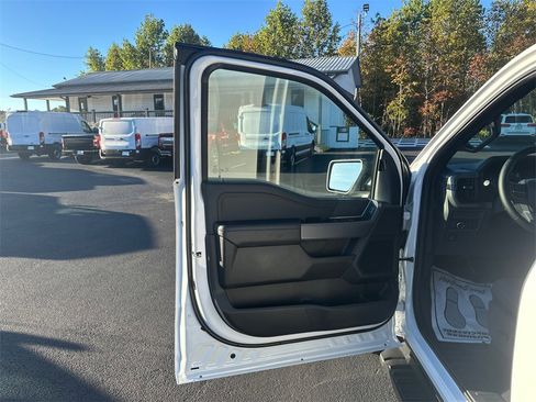 New 2025 Ford F150 XLT w/ Equipment Group 302A MID image 16