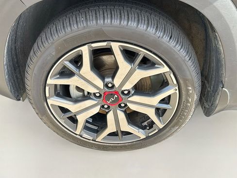 Used 2022 Kia Seltos SX w/ Sunroof Package image 30