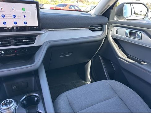 New 2026 Ford Explorer Active RWD image 14